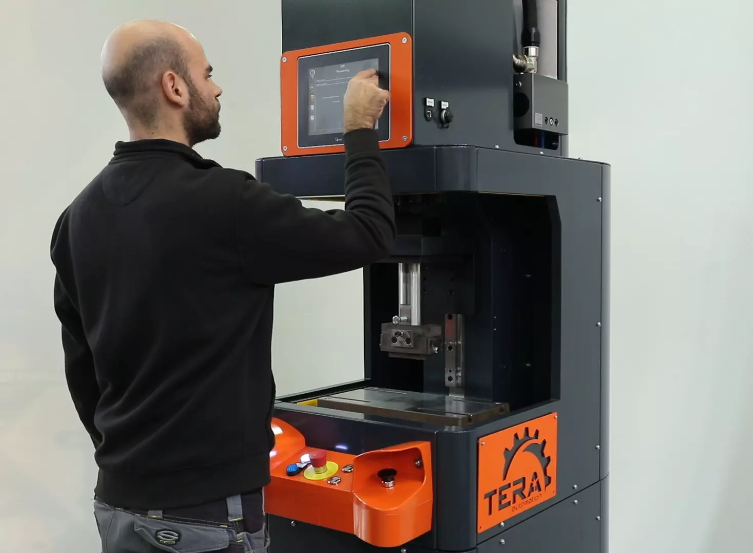 Immagine sezione: T-ECOPRESS CONSISTS OF: