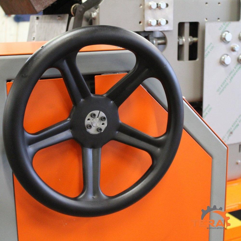 Steering wheel to move T-Conveyor Cast